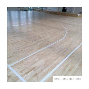 篮球运动木地板具有其它硬木不可比拟的坚韧性