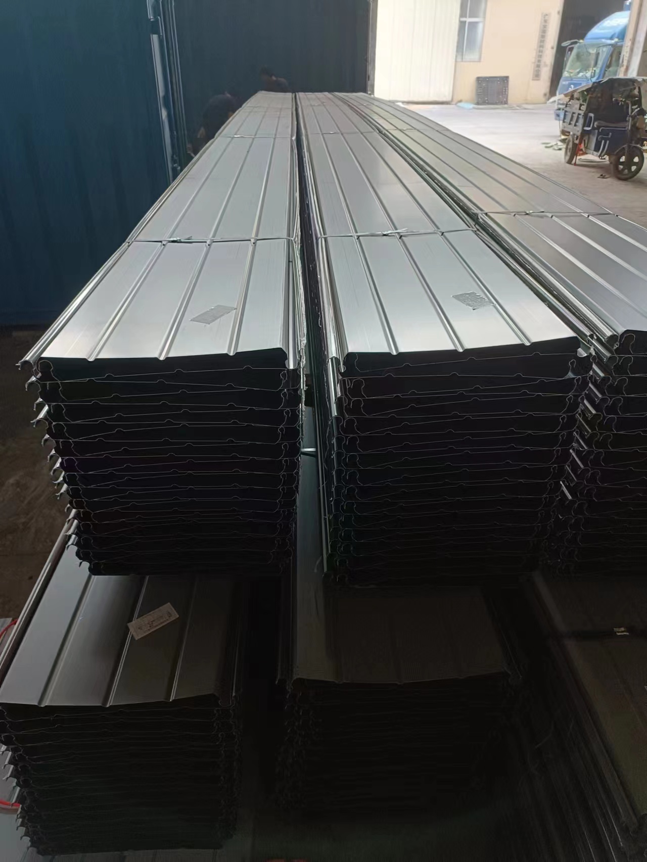 阳江铝镁锰屋面板金属屋面瓦金属屋面系统